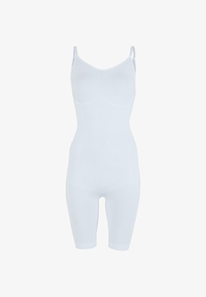 Bodysuit blanco ajustado con tirantes finos ajustables, diseño sin costuras, longitud a mitad del muslo y textura suave y elástica. Sin patrones ni acentos adicionales.