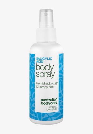 Salisylsyre kroppsspray for uren, grov og knotete hud i en hvit flaske med blå botaniske mønstre fra Australian Bodycare.