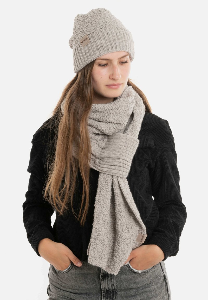 Knit Factory HAZE - Muts - iced clay