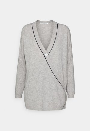 Hellgrauer Strickcardigan mit V-Ausschnitt, langen Ärmeln und schwarzen Paspeln. Verfügt über einen Knopfverschluss auf der Vorderseite.