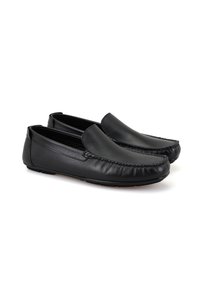 Schwarze Lederloafer mit glatter Oberfläche, gesteppten Details und einer flexiblen Gummisohle. Slip-On-Design mit niedrigem Profil.
