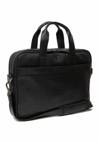 Schwarze Leder-Laptoptasche mit dualen Griffen oben, verstellbarem Schultergurt, Reißverschluss und detaillierter Vorderseite. Glatte Textur.