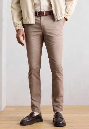 Scotch & Soda, SEASONAL CORE - Панталони тип чино - walnut
