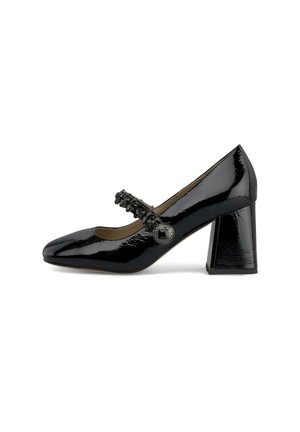 Escarpin en cuir verni noir de type Mary Jane avec un bout carré, une sangle texturée et un talon bloc épais. Détail en métal sur la sangle.