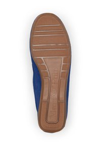 Kék velúr sneaker talp texturált gumis tapadással; "Marc O'Polo" márkázással és "37" mérettel a oldalán, ívelt formával.