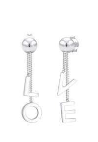 Pendientes de plata que presentan un stud esférico con una cadena. Los charms incluyen las letras "L", "O", "V" y "E", cada una en una tipografía moderna.
