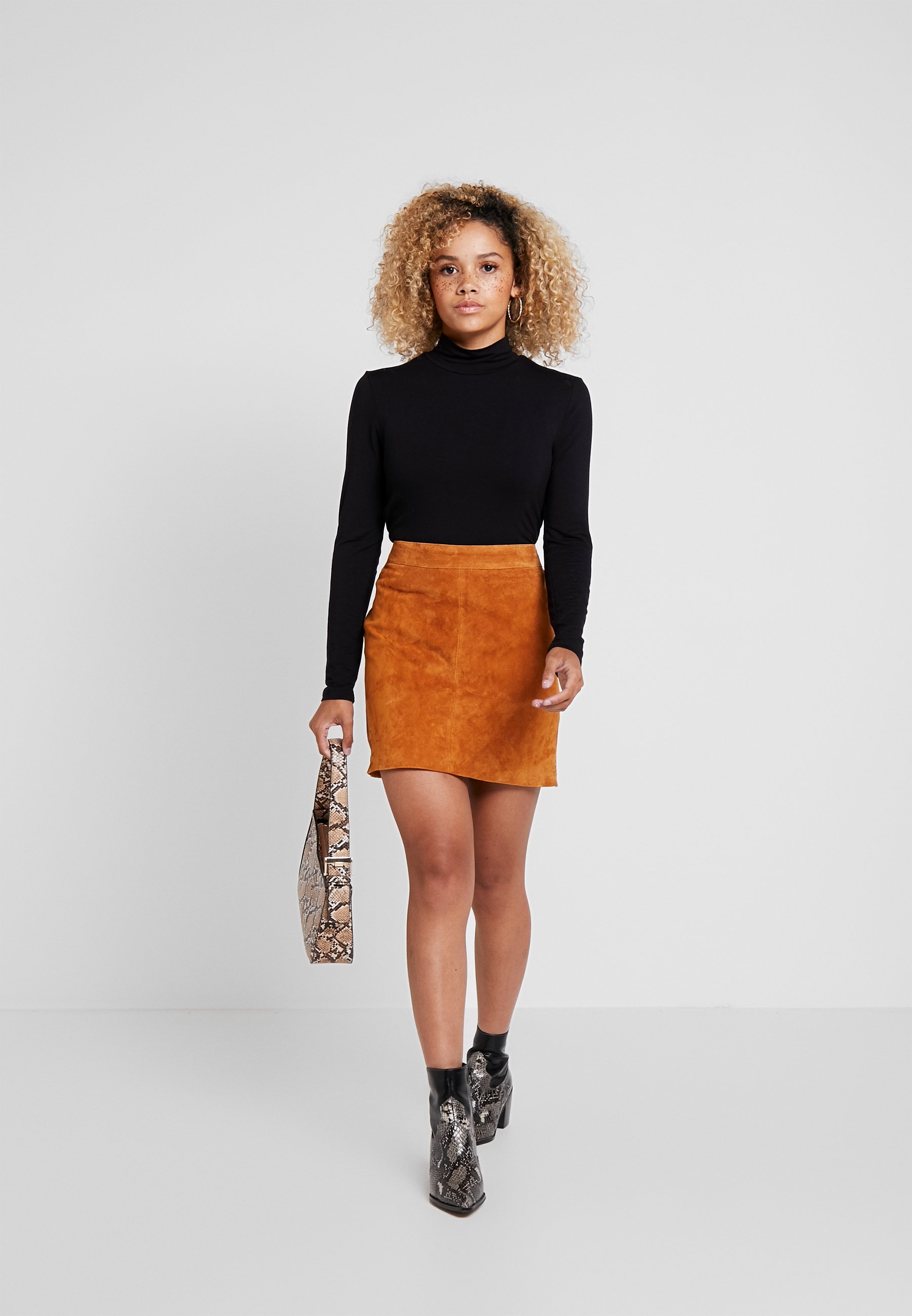 Noisy May Petite NMWREN SKIRT Minirok sudan brown Noisy May Minirok sudan brown Zalando.nl