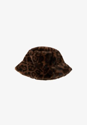 Brązowy kapelusz typu bucket w futrze imitującym leoparda, z miękką teksturą i szerokim rondem, posiadający zaokrąglony szczyt oraz luźny, nieregularny krój.