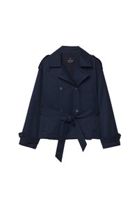 Marinblå trenchcoat med dubbelknäppta knappar, axelklaffar och knytning i midjan. Tillverkad av ett fint tyg med detaljer vid ärmsluten.