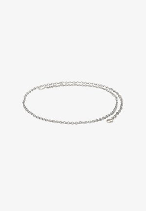 Collier en chaîne argentée avec des maillons ronds entrelacés, texture lisse, et fermeture simple à fermoir mousqueton.
