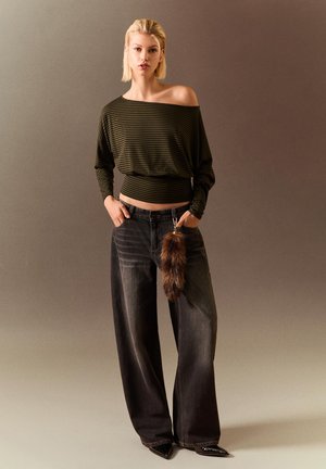 Bershka AND SASH - Majica z dolgimi rokavi - khaki