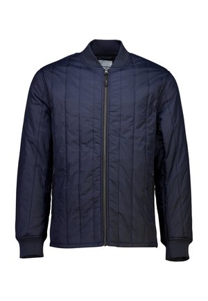 Navy quilted bomberjack met een ritssluiting aan de voorkant, ribgebreide manchetten en kraag; beschikt over verticale stiksels over de stof.