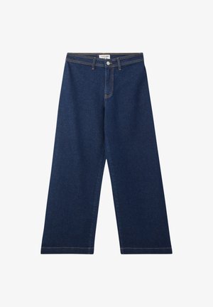 Szerokie, ciemnoniebieskie dżinsy z wysokim stanem, widocznym przeszyciem, zapięciem na guzik z przodu i bez kieszeni. Miękka faktura, dopasowany fason.