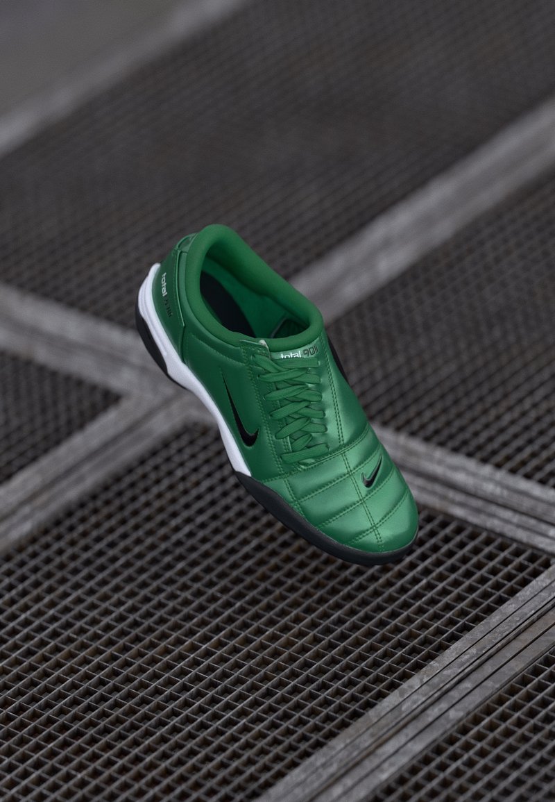 T90 pine green/black/white/metallic green
