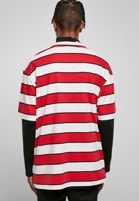 Starter Marškinėliai su spaudiniu - cityred white black