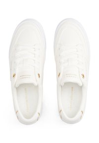 Tommy Hilfiger ESSENTIAL VULC  - Sneaker low - ecru