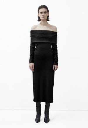 ZURI - Robe fourreau - black