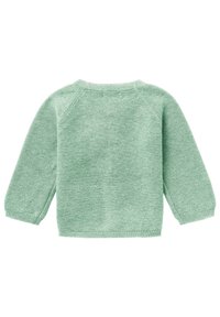 Grön stickad tröja med en texturerad design, långa ärmar och rundad halsringning med ribbade muddar och nederkant. Bakifrån visad.