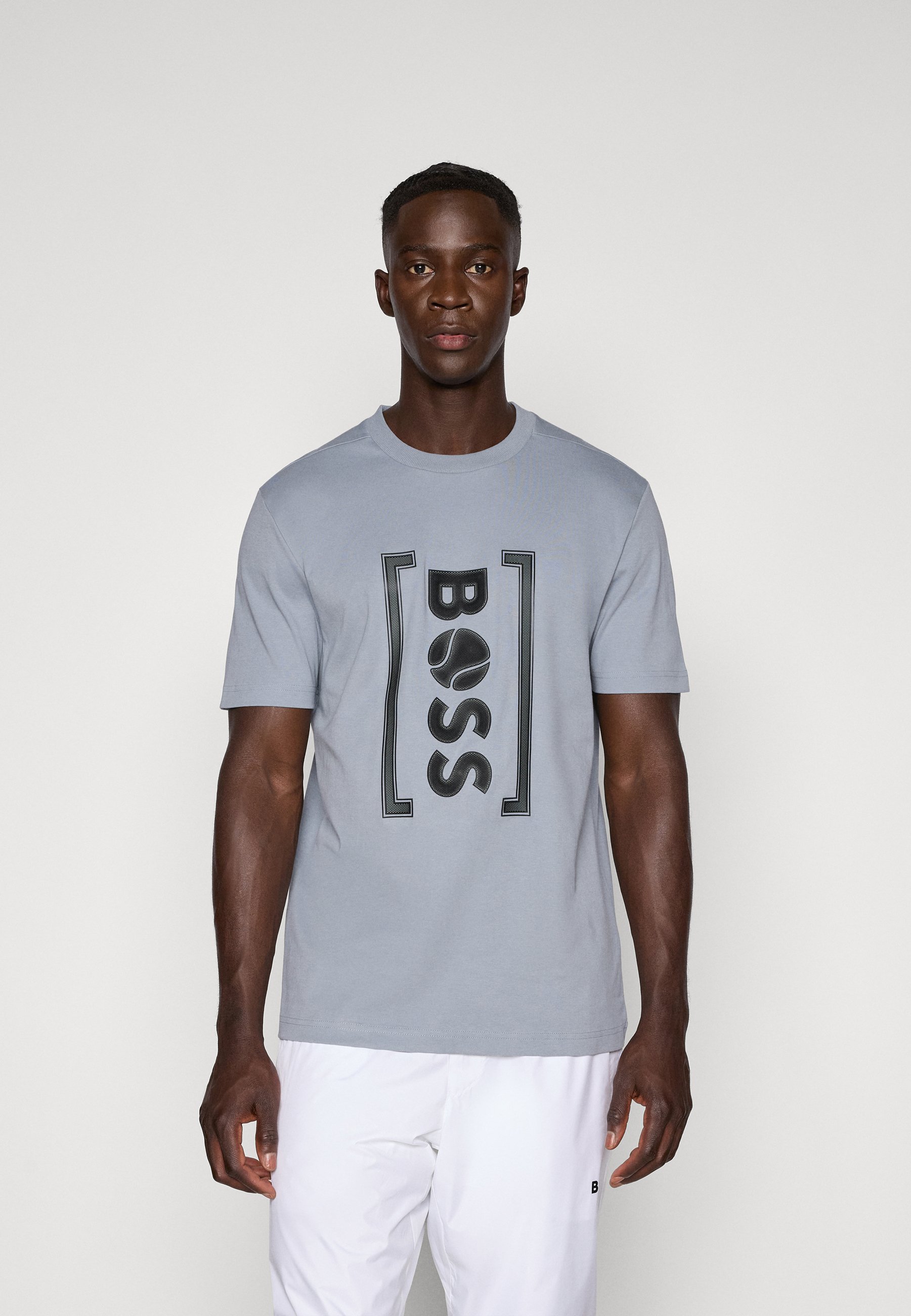 T-shirt pubblicitaria da uomo collo largo in cotone pettinato filato ad anelli