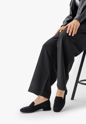 RYŁKO Slip-ons - schwarz