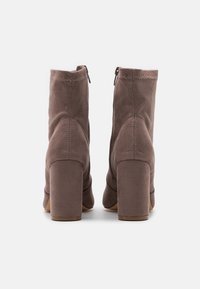 Madden Girl Botines de tacón - grey