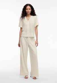 VILA KURZARM VIDELAIA V-AUSSCHNITT - Bluse - birch