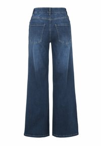 Wijdvallende donkerblauwe denim jeans met een hoge taille, voorzien van twee achterzakken en contrasterende stiksels langs de naden.