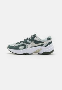 Nike Sportswear - RUNINSPO - Sneakers low - vintage green/spring green/carbon green/white/light silver/platinum tint Imagine miniatură 1