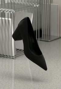 Επιλέχθηκε, black