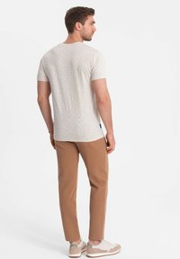 Ombre - T-shirt z nadrukiem