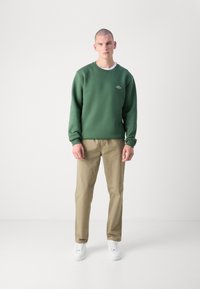 Mads Nørgaard STANDARD CREW LOGO - Sweatshirt - duck green