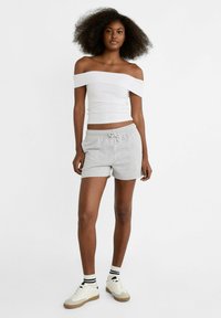 Stradivarius WITH DRAWSTRINGS - Træningsbukser - grey