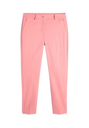Roze slim-fit broek met knopen aan de voorkant, ritssluiting, zijzakken en enkelritsen op een witte achtergrond.