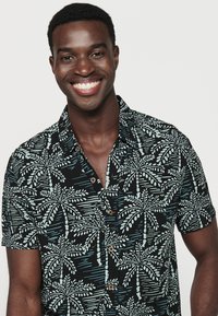 Koroshi SHORT SLEEVE - Ing - verde green