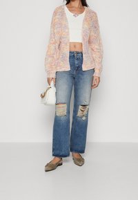 Vero Moda Petite Neuletakki - off-white