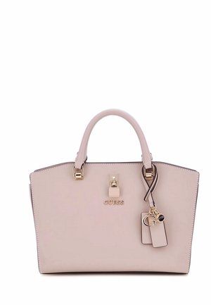 Borsa a mano beige chiaro con forma strutturata, hardware color oro, manici superiori e un ciondolo removibile. Include un logo del marchio sul davanti.