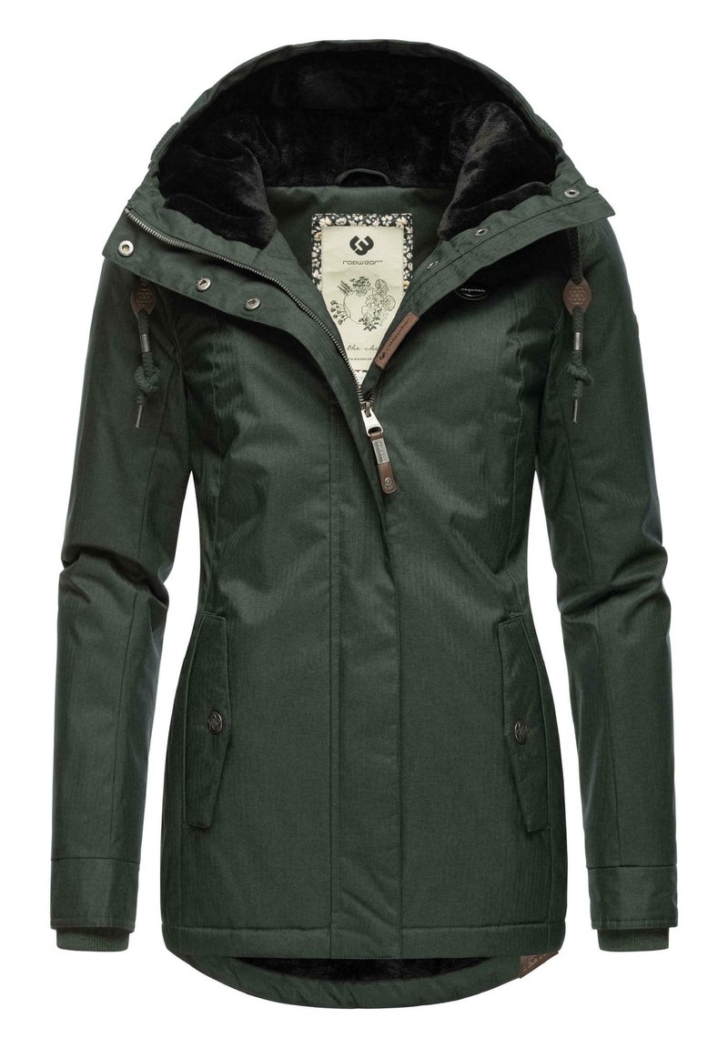 Giacca verde da esterno con cappuccio, featuring frontale con zip, tasche laterali e una morbida fodera nera. Include dettagli in pelle marrone e stringhe di regolazione.