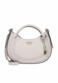 Borsa a mano bianca in pelle con un design curvo, caratterizzata da dettagli cuciti e hardware dorato, tracolla regolabile e un accento con logo.