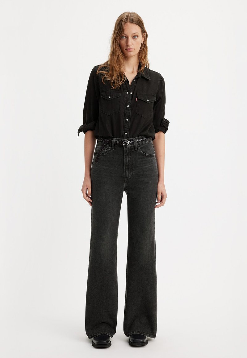 Levi's® - RIBCAGE BELLS - Flared Jeans - on the town no crackle, Enlarge