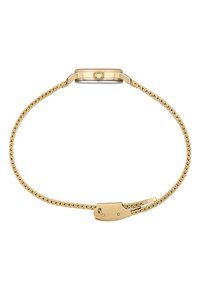 Montre-bracelet en or avec un boîtier rectangulaire fin, un bracelet en maille métallique et un fermoir lisse. Présente une couronne texturée et un cadran de montre clair.