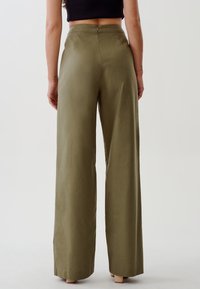 TUSSAH DREW TROUSERS - Hlače - khaki
