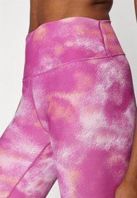 Nike Performance ONE 7/8  - Tights - hot fuchsia/black