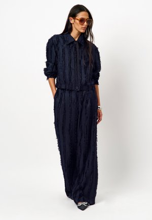 JASMINE FIL COUPÉ - Leichte Jacke - blue