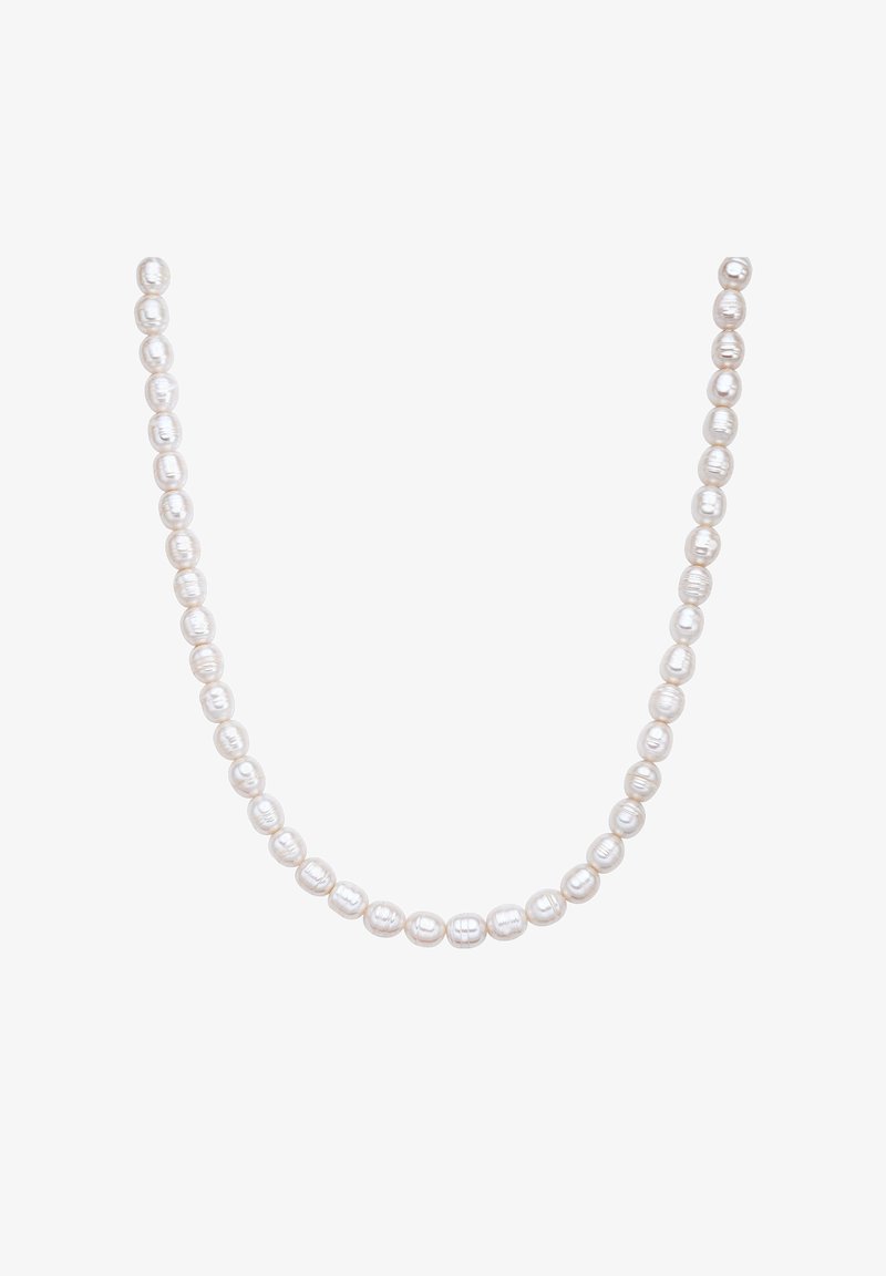 Balta pērļu kaklarota, kas sastāv no vienveidīgām, noapaļotām pērēm ar gludu virsmu, savienotām kopā nepārtrauktā, pagarinātā dizainā.