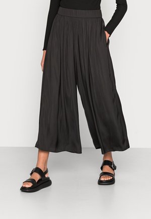 Trousers - black
