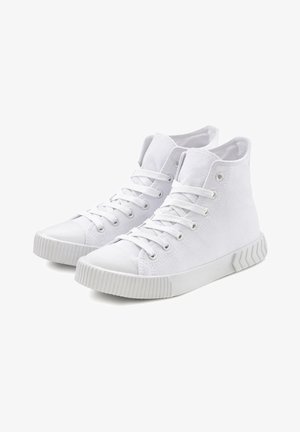 White high-top sneakers made of canvas with a rubber toe cap and textured rubber sole. Features flat laces and metal eyelets.