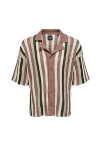 Camiseta de punto de manga corta con rayas verticales en rosa empolvado, crema y verde oliva. Diseño con cuello, botones en la parte delantera y corte holgado.