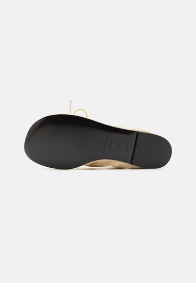Proenza Schouler GLOVE BALLET FLATS - Sabrinas com tira no tornozelo - light/pastel yellow