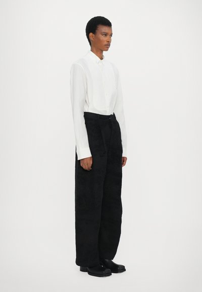 Henrik Vibskov ONE PANTS - Nohavice - fishes black