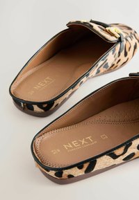 Next Slip-on sandaler - leopard